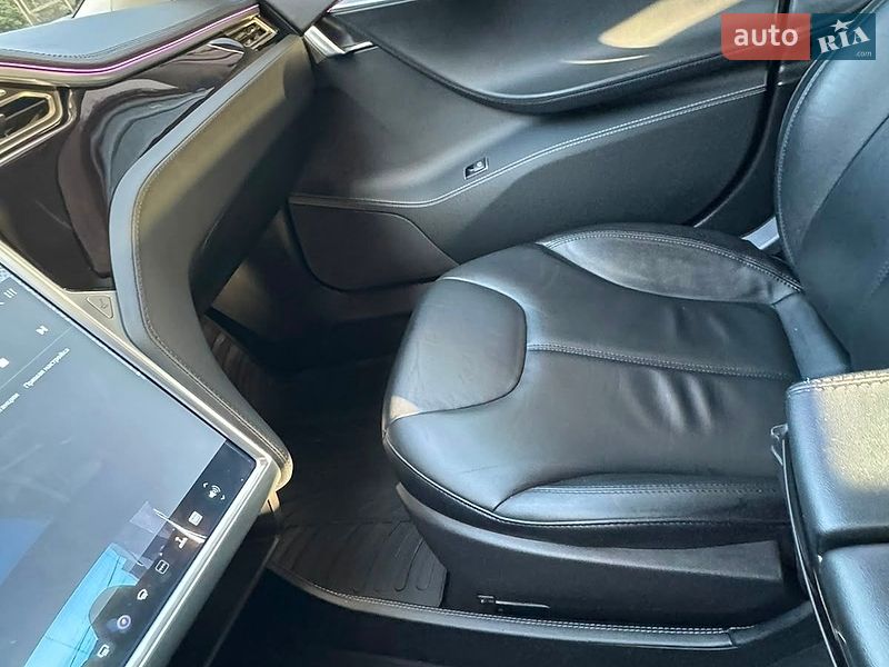 Лифтбек Tesla Model S 2013 в Киеве
