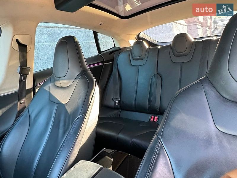 Лифтбек Tesla Model S 2013 в Киеве