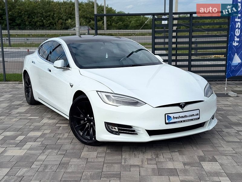 Tesla Model S 2018