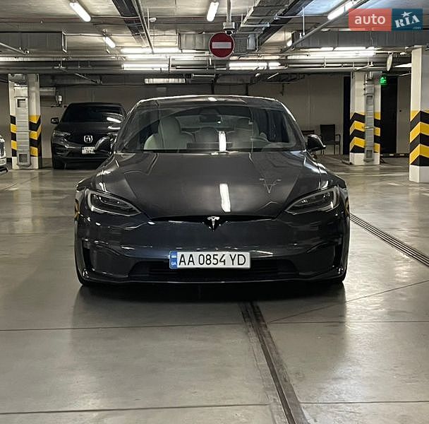 Лифтбек Tesla Model S 2021 в Киеве