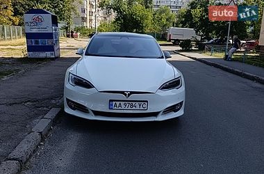 Лифтбек Tesla Model S 2017 в Бородянке
