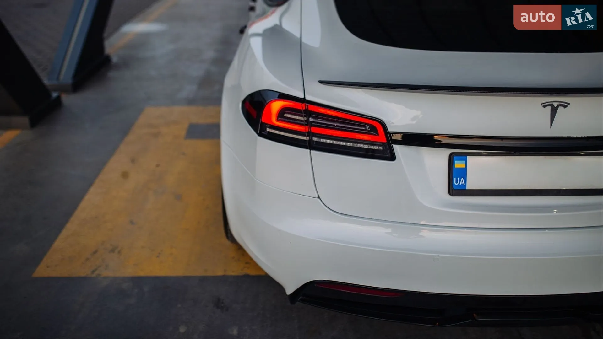2022 Tesla Model S - мініатюра 15
