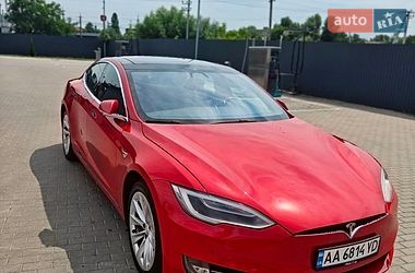 Ліфтбек Tesla Model S 2017 в Києві