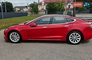Ліфтбек Tesla Model S 2017 в Києві