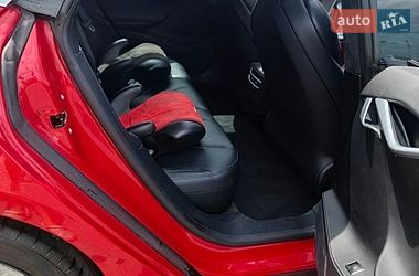 Ліфтбек Tesla Model S 2017 в Києві
