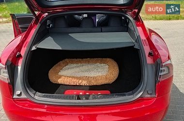 Ліфтбек Tesla Model S 2017 в Києві