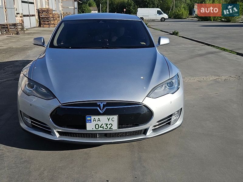 Лифтбек Tesla Model S 2015 в Белой Церкви фото 4 Лифтбек Tesla Model S 2015 в Белой Церкви