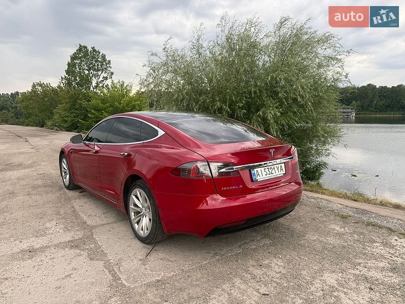 Ліфтбек Tesla Model S 2018 в Києві