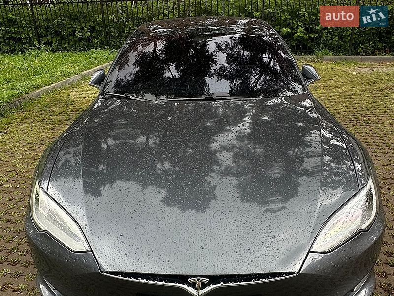 Ліфтбек Tesla Model S 2018 в Києві
