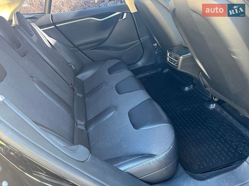 Лифтбек Tesla Model S 2014 в Белой Церкви
