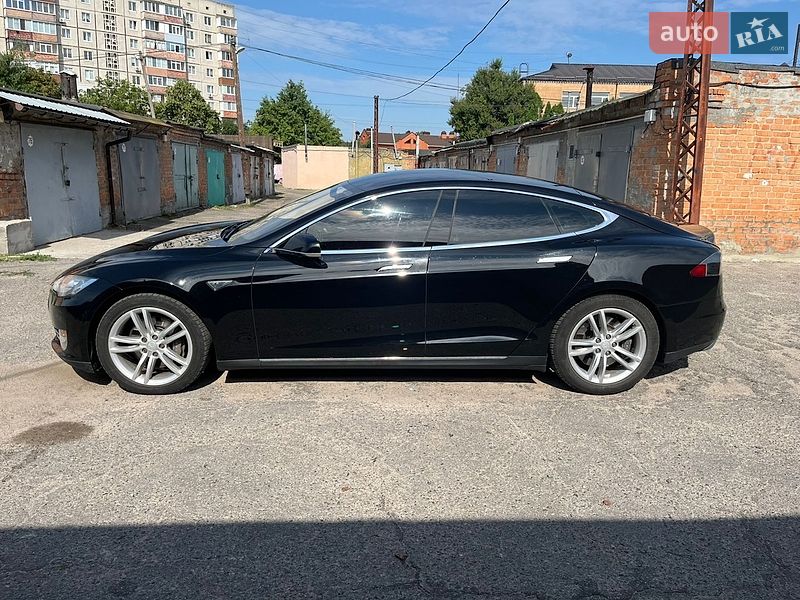 Лифтбек Tesla Model S 2014 в Белой Церкви