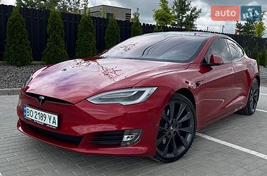 Лифтбек Tesla Model S 2018 в Тернополе