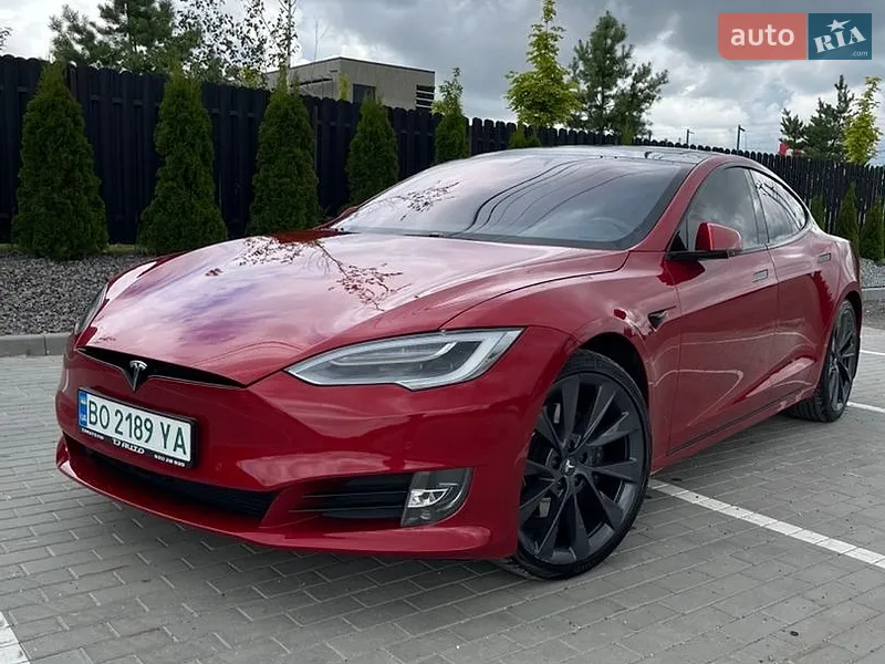 Tesla Model S 2018