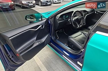 Ліфтбек Tesla Model S 2018 в Києві