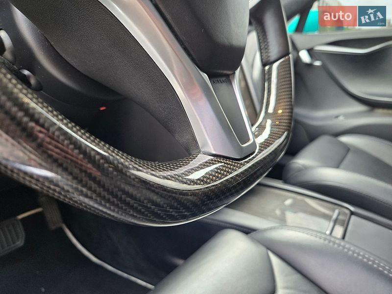 Ліфтбек Tesla Model S 2018 в Києві