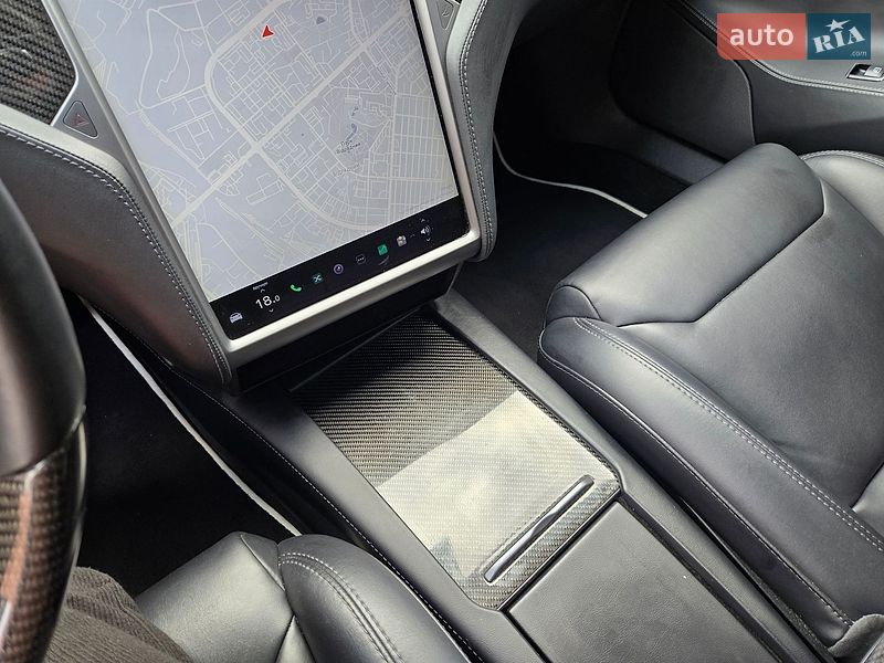 Ліфтбек Tesla Model S 2018 в Києві