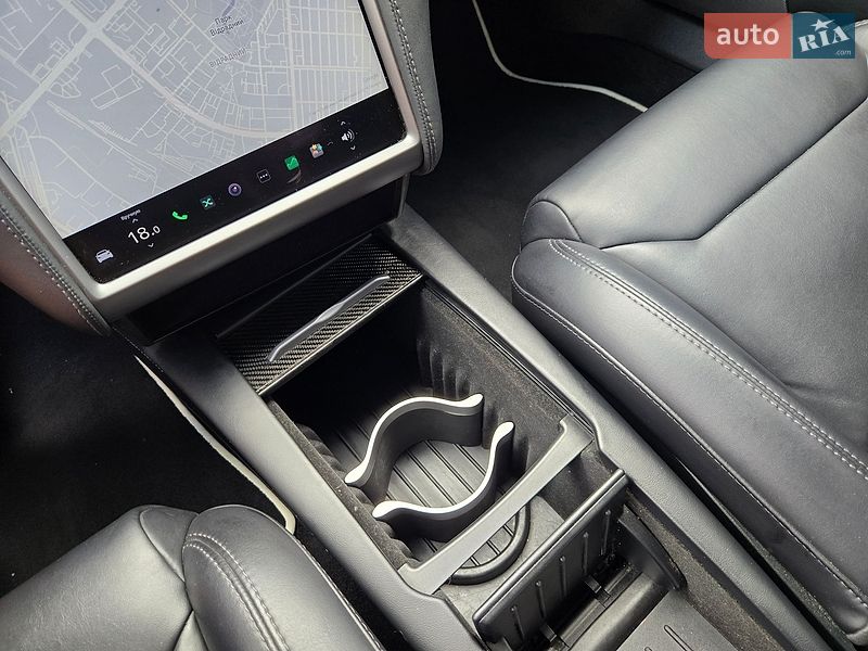 Ліфтбек Tesla Model S 2018 в Києві