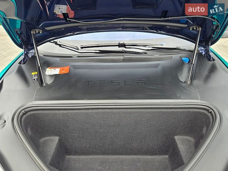 Ліфтбек Tesla Model S 2018 в Києві