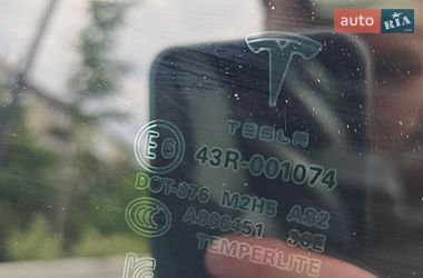 Ліфтбек Tesla Model S 2018 в Києві