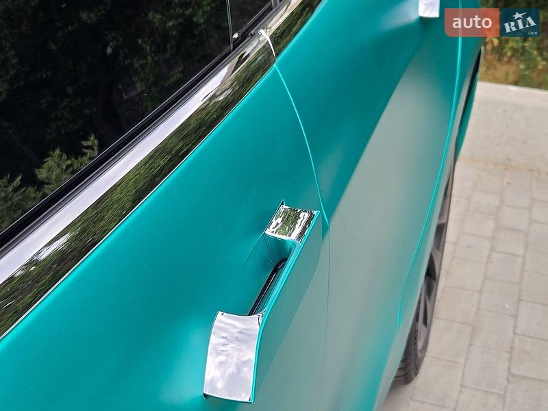 Ліфтбек Tesla Model S 2018 в Києві