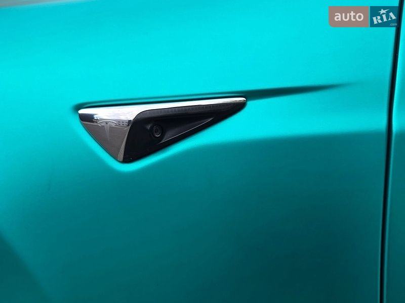 Ліфтбек Tesla Model S 2018 в Києві