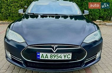 Ліфтбек Tesla Model S 2014 в Кам'янець-Подільському