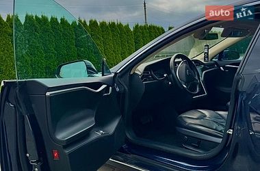 Ліфтбек Tesla Model S 2014 в Кам'янець-Подільському