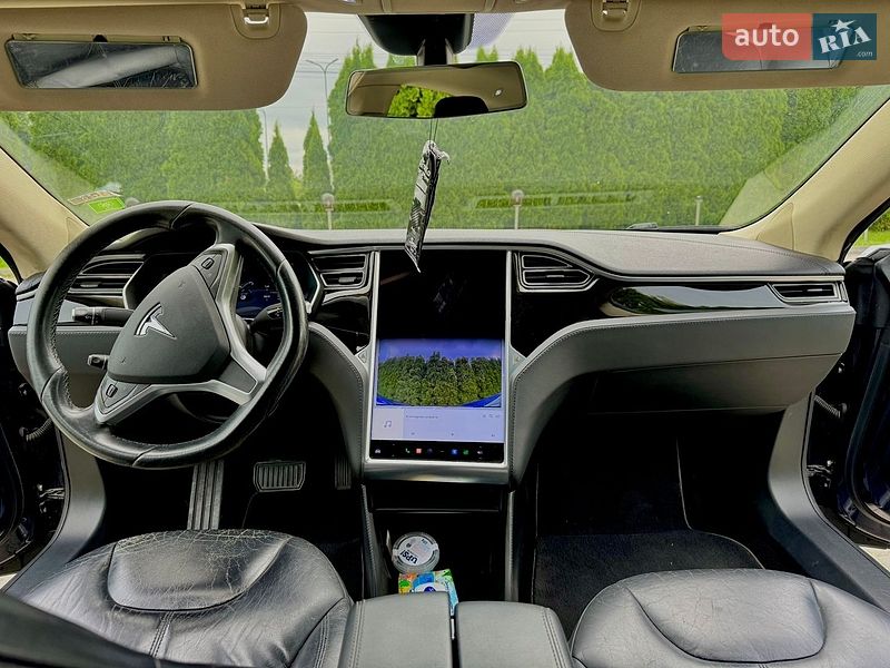 Ліфтбек Tesla Model S 2014 в Кам'янець-Подільському