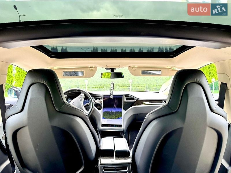 Ліфтбек Tesla Model S 2014 в Кам'янець-Подільському