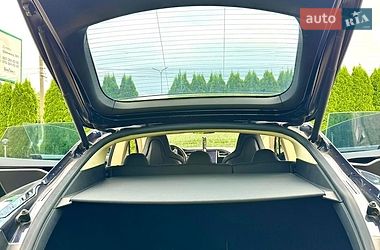 Ліфтбек Tesla Model S 2014 в Кам'янець-Подільському