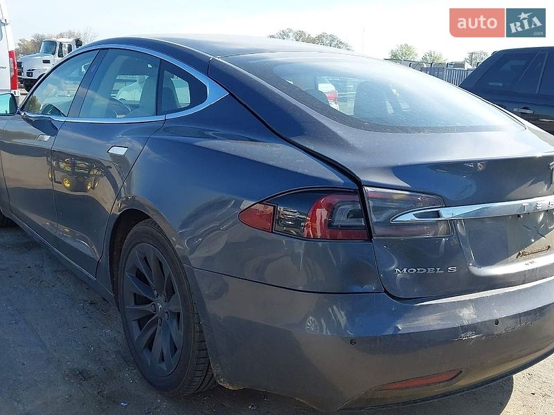 Ліфтбек Tesla Model S 2018 в Львові фото 4 Ліфтбек Tesla Model S 2018 в Львові