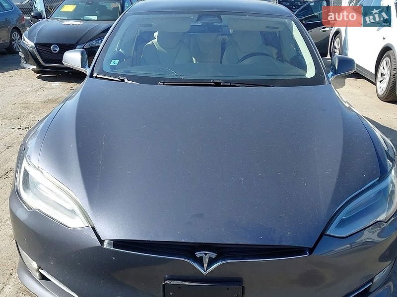 Ліфтбек Tesla Model S 2018 в Львові фото 5 Ліфтбек Tesla Model S 2018 в Львові