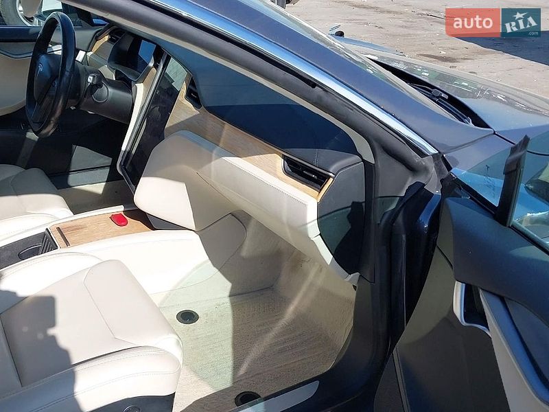 Ліфтбек Tesla Model S 2018 в Львові фото 9 Ліфтбек Tesla Model S 2018 в Львові