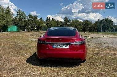 Лифтбек Tesla Model S 2018 в Киеве