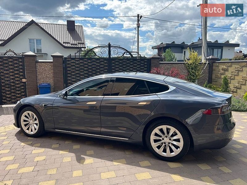 Лифтбек Tesla Model S 2018 в Луцке фото 7 Лифтбек Tesla Model S 2018 в Луцке