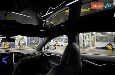 Лифтбек Tesla Model S 2017 в Черновцах