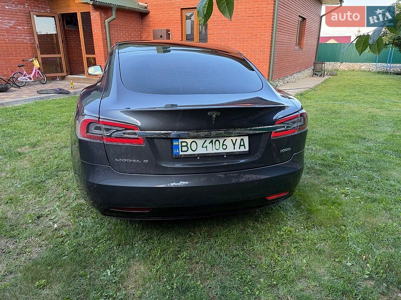 Лифтбек Tesla Model S 2018 в Тернополе