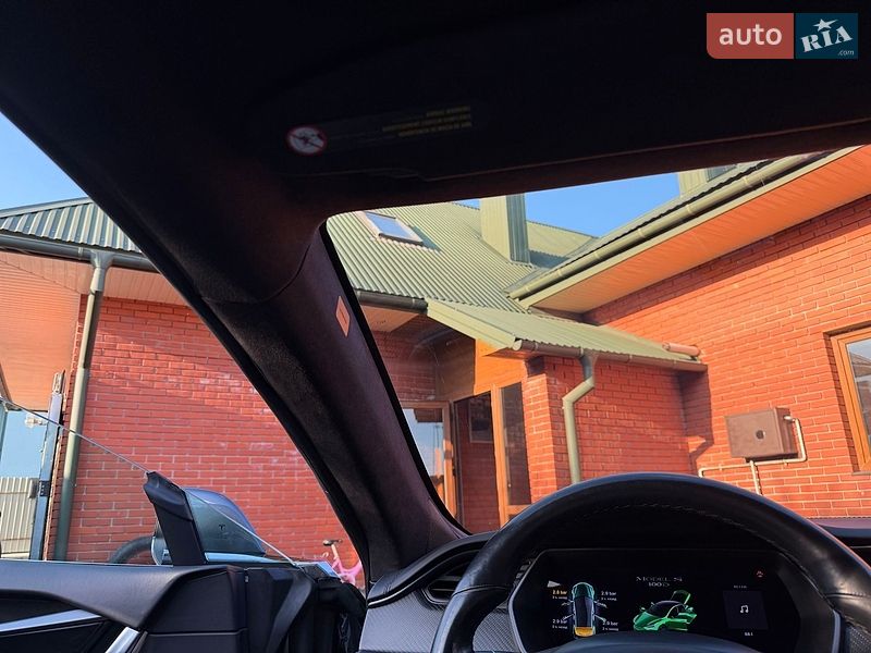 Лифтбек Tesla Model S 2018 в Тернополе