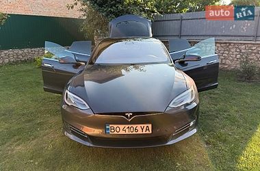 Лифтбек Tesla Model S 2018 в Тернополе
