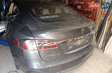Ліфтбек Tesla Model S 2015 в Дніпрі