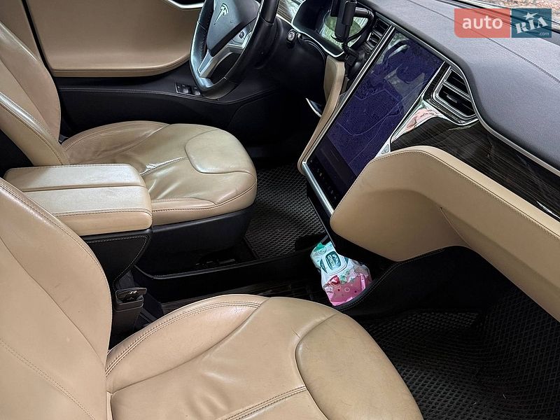 Лифтбек Tesla Model S 2015 в Днепре фото 6 Лифтбек Tesla Model S 2015 в Днепре