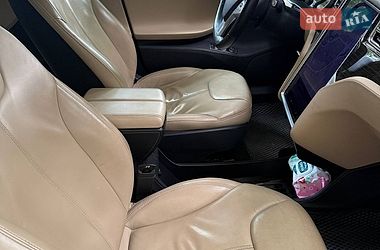Ліфтбек Tesla Model S 2015 в Дніпрі