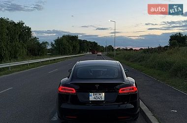 Ліфтбек Tesla Model S 2016 в Львові фото 8 Ліфтбек Tesla Model S 2016 в Львові