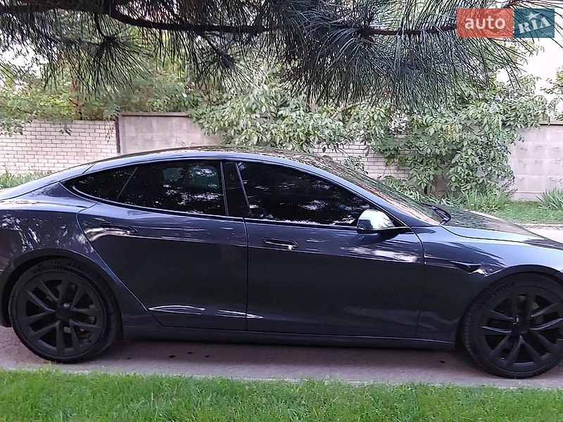 Ліфтбек Tesla Model S 2021 в Дніпрі