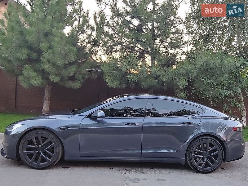Ліфтбек Tesla Model S 2021 в Дніпрі