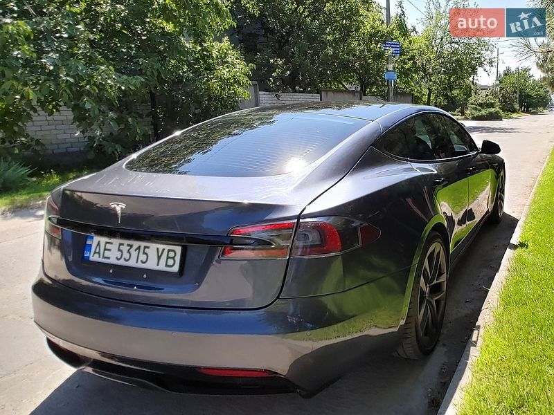 Ліфтбек Tesla Model S 2021 в Дніпрі