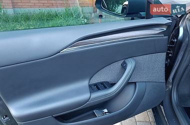 Ліфтбек Tesla Model S 2021 в Дніпрі