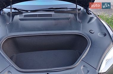 Ліфтбек Tesla Model S 2021 в Дніпрі