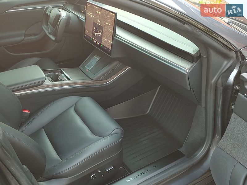 Ліфтбек Tesla Model S 2021 в Дніпрі