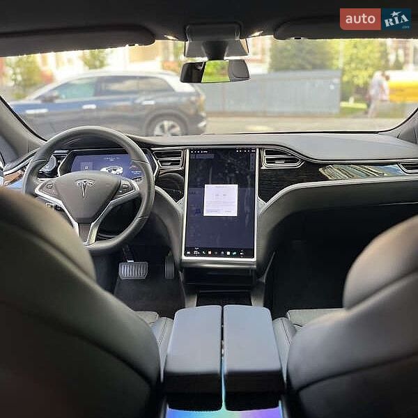 Лифтбек Tesla Model S 2017 в Львове фото 9 Лифтбек Tesla Model S 2017 в Львове